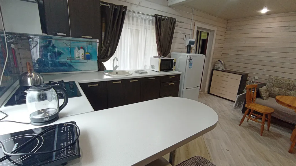 Дом 6-местный на улице Шаркова, 60 м², Углич — кухня, фото 3