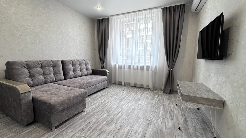Квартира двухкомнатная у Спортивной, в Советском, 48 м², Самара — спальня, фото 2