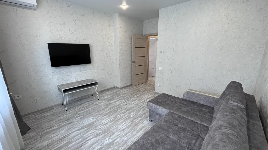 Квартира двухкомнатная у Спортивной, в Советском, 48 м², Самара — спальня, фото 3