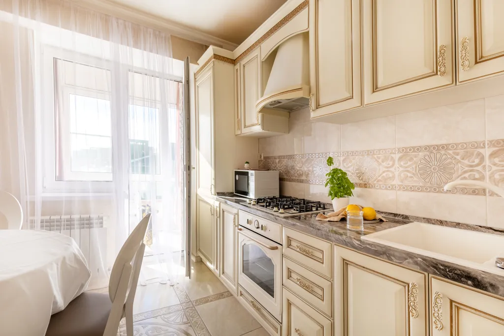 Квартира однокомнатная на улице Орджоникидзе, 40 м², Ессентуки — кухня, фото 2
