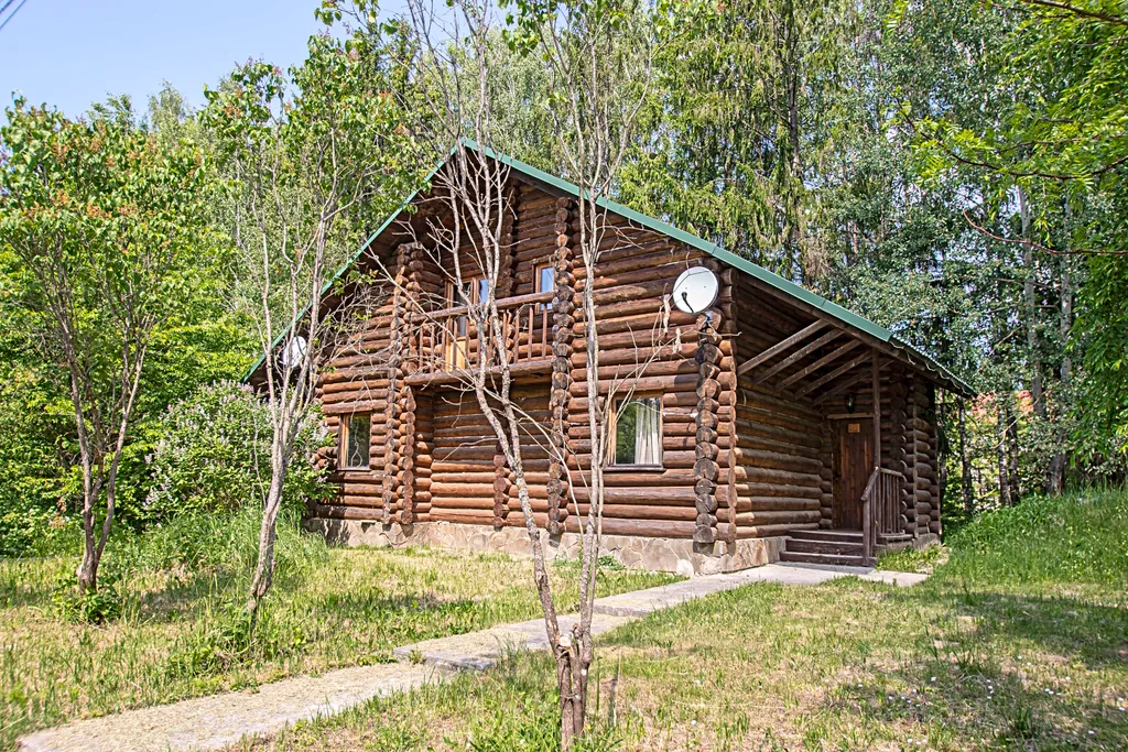 Коттедж в лесу