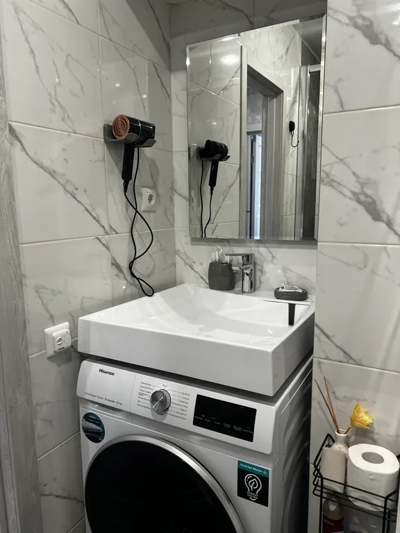 Квартира двухкомнатная в Октябрьском, 40 м², Иркутск — ванная комната, фото 3
