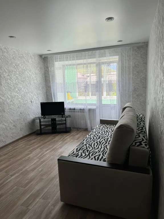 Квартира двухкомнатная на улице Бабушкина, 46 м², Слюдянка — фото 3