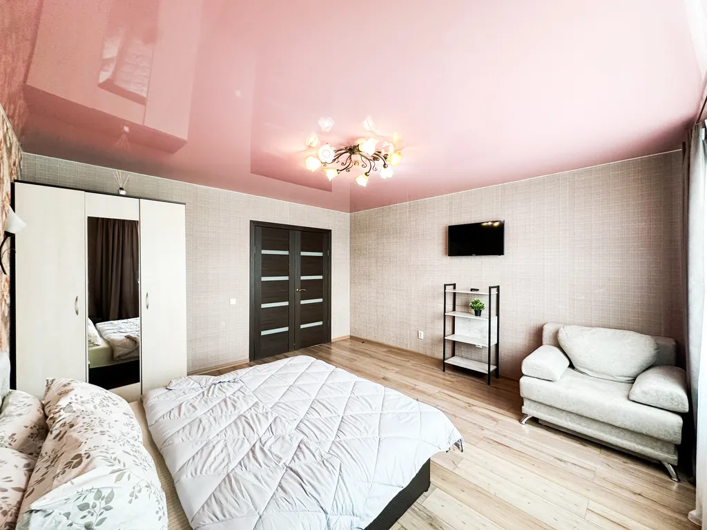 Квартира однокомнатная у Проспекта Космонавтов, в Эльмаше, 55 м², Екатеринбург — спальня, фото 2