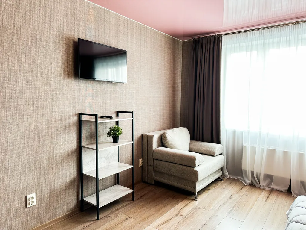 Квартира однокомнатная у Проспекта Космонавтов, в Эльмаше, 55 м², Екатеринбург — спальня, фото 3