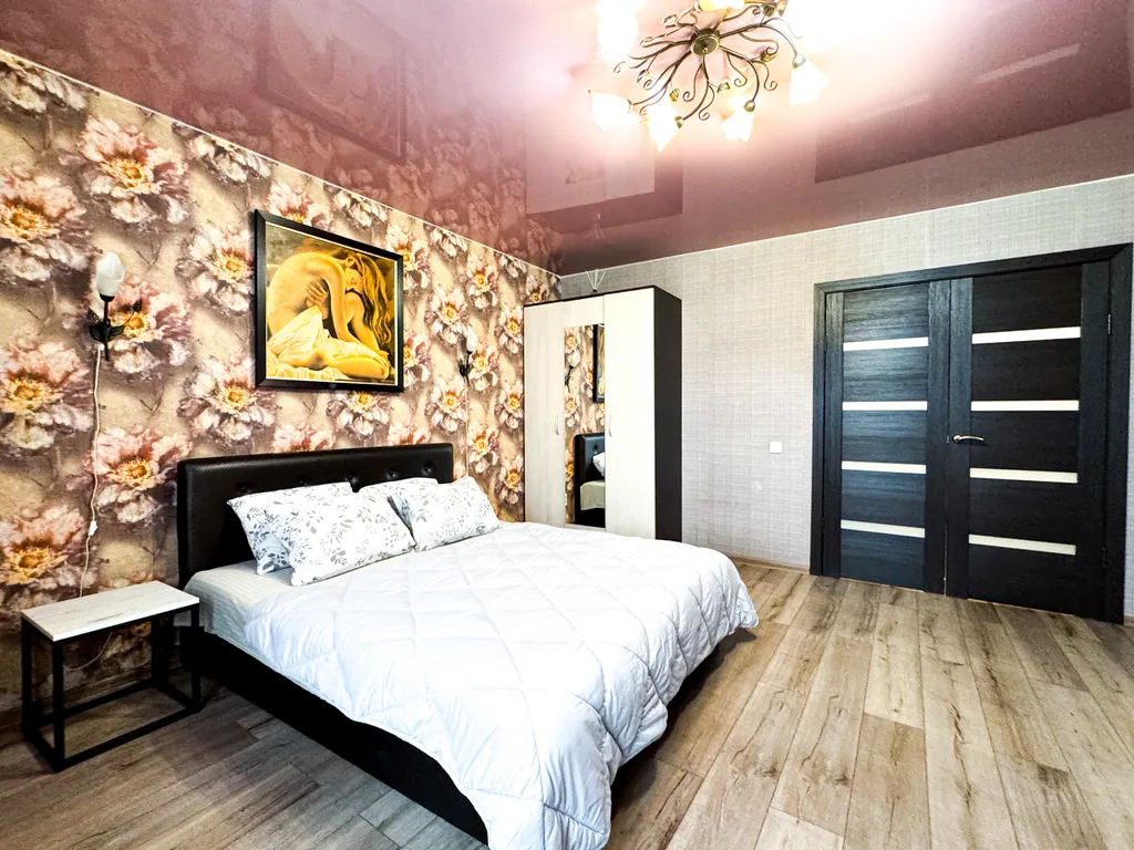 Квартира однокомнатная у Проспекта Космонавтов, в Эльмаше, 55 м², Екатеринбург — спальня, фото 6