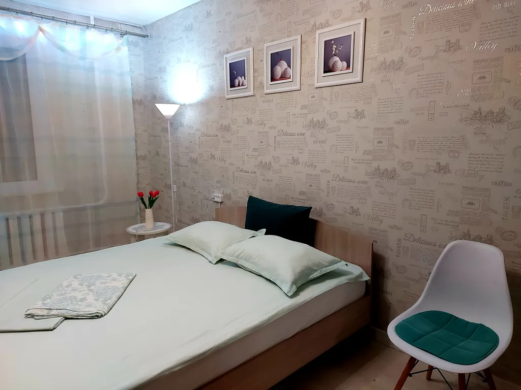 Квартира однокомнатная в Дзержинском, 43 м², Волгоград — спальня, фото 3