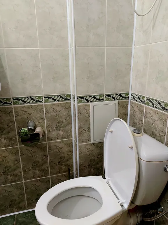 Квартира однокомнатная в Дзержинском, 43 м², Волгоград — ванная комната, фото 3