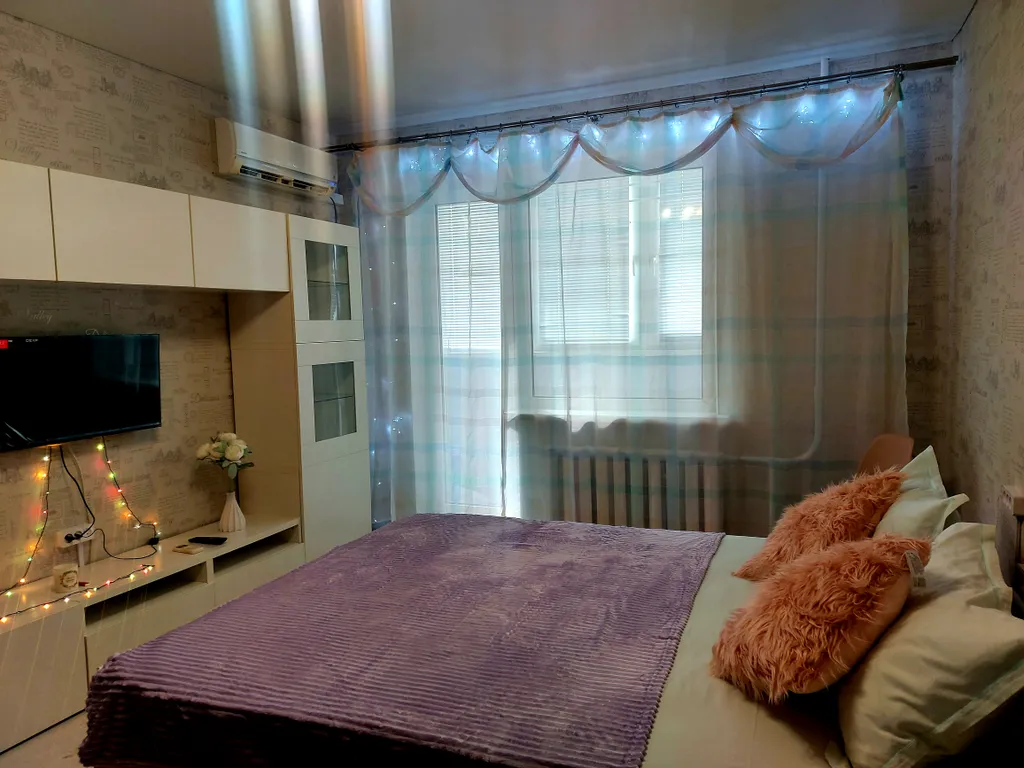Квартира однокомнатная в Дзержинском, 43 м², Волгоград — спальня, фото 5
