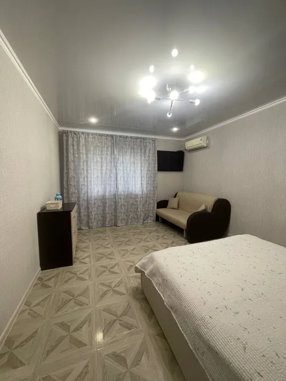 Квартира однокомнатная на улице Лазурной, 52 м², Анапа — спальня, фото 2