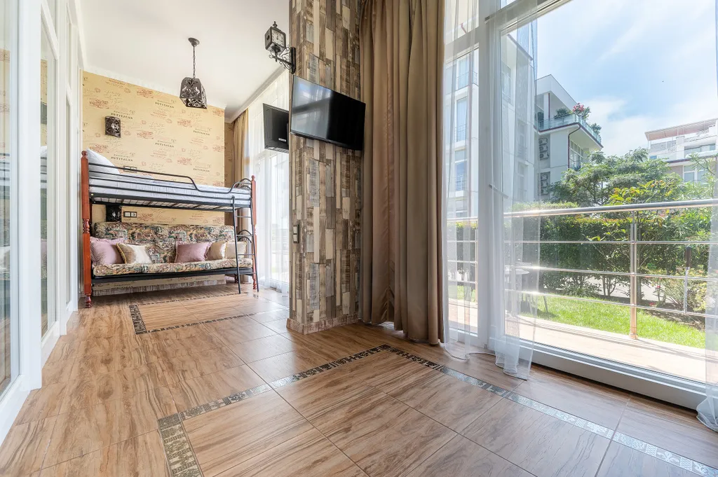 Квартира трёхкомнатная на бульваре Надежде, 75 м², Сириус — фото 18