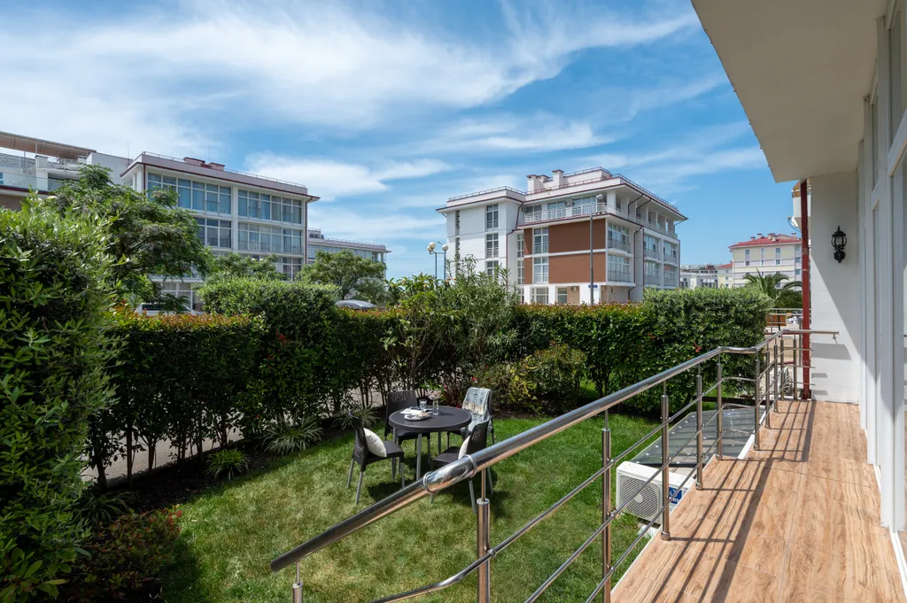 Квартира трёхкомнатная на бульваре Надежде, 75 м², Сириус — фото 29