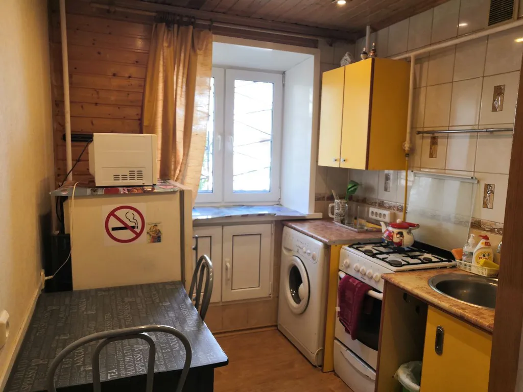 Квартира однокомнатная на улице Тургенева, 35 м², Ярославль — кухня, фото 2