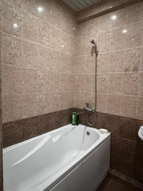 Квартира однокомнатная на проспекте Акулиничева, 50 м², Каспийск — фото 7