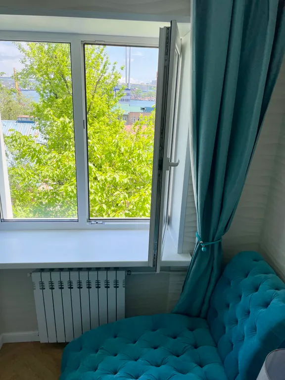 Квартира двухкомнатная в Фрунзенском, 45 м², Владивосток — вид из окна, фото 3
