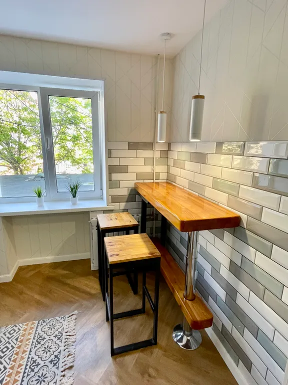 Квартира двухкомнатная в Фрунзенском, 45 м², Владивосток — кухня, фото 2
