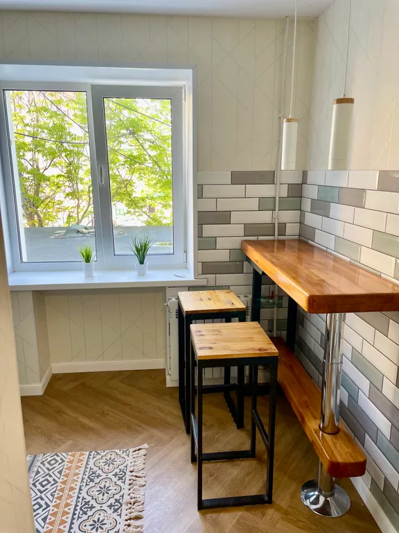 Квартира двухкомнатная в Фрунзенском, 45 м², Владивосток — кухня, фото 3