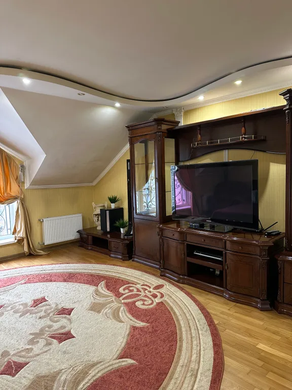 Квартира двухкомнатная на улице Большевисткой, 68 м², Симферополь — фото 2