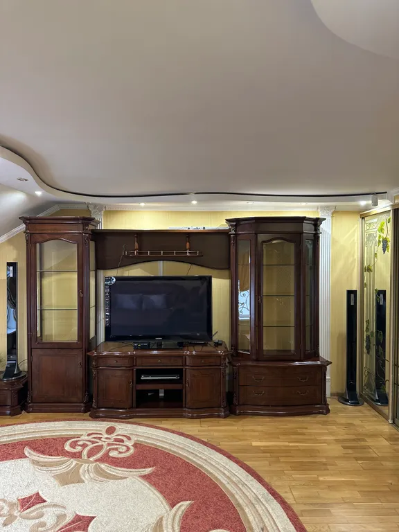 Квартира двухкомнатная на улице Большевисткой, 68 м², Симферополь — фото 3
