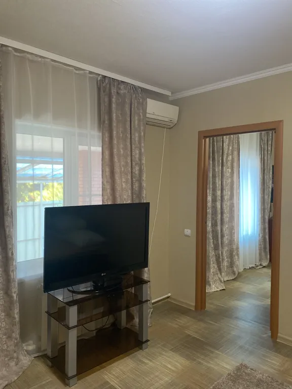 Квартира трёхкомнатная в переулке Володарского, 68 м², Каменск-Шахтинский — фото 10