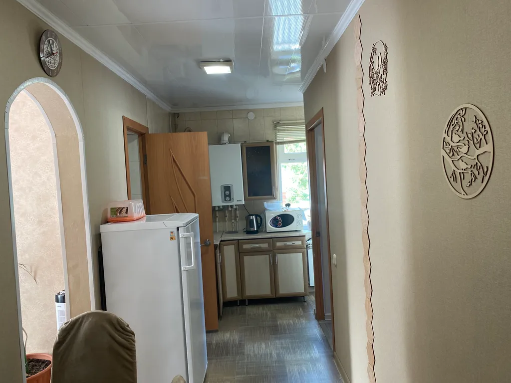 Квартира трёхкомнатная в переулке Володарского, 68 м², Каменск-Шахтинский — фото 16