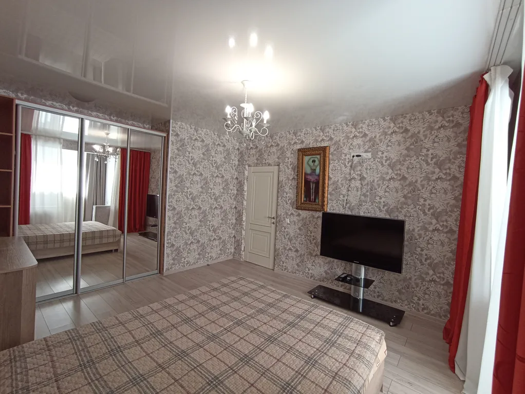 Квартира однокомнатная на улице Владимирской, 46 м², Анапа — спальня, фото 5
