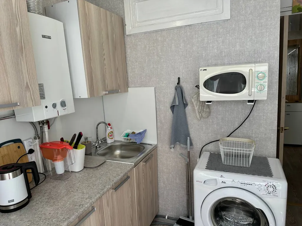 Квартира двухкомнатная на улице Предтеченской, 56 м², Великий Новгород — кухня, фото 8