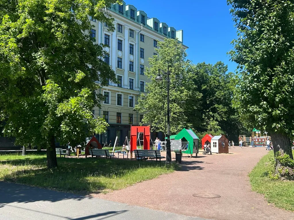 Квартира однокомнатная у Пушкинской, в Адмиралтейском, 40 м², Санкт-Петербург — двор, фото 2
