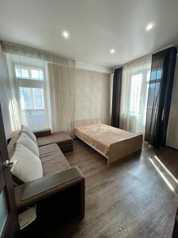 Квартира однокомнатная в Свердловском, 38 м², Иркутск — спальня, фото 2