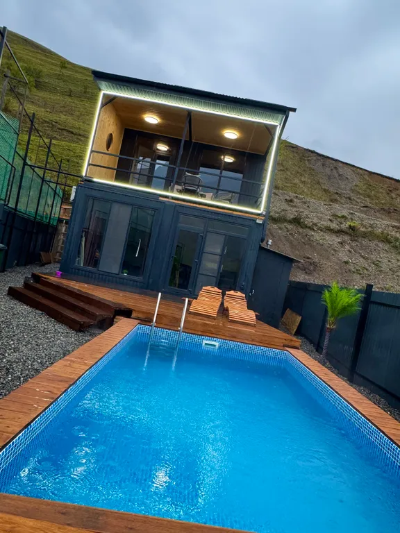 Барнхаус горах Осетии с бассейном и баней