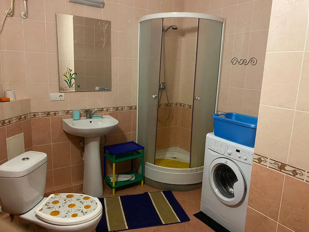 Квартира двухкомнатная на улице Ленина, 84 м², Коктебель — фото 11