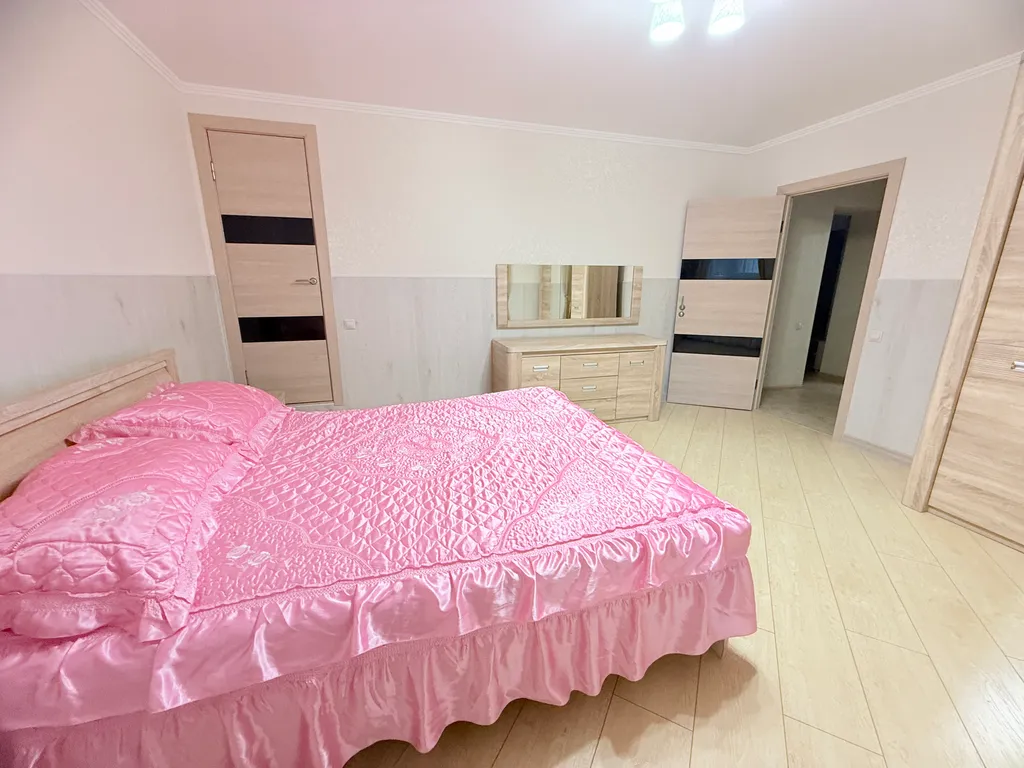 Квартира двухкомнатная на улице Майской, 73 м², Ессентуки — фото 10