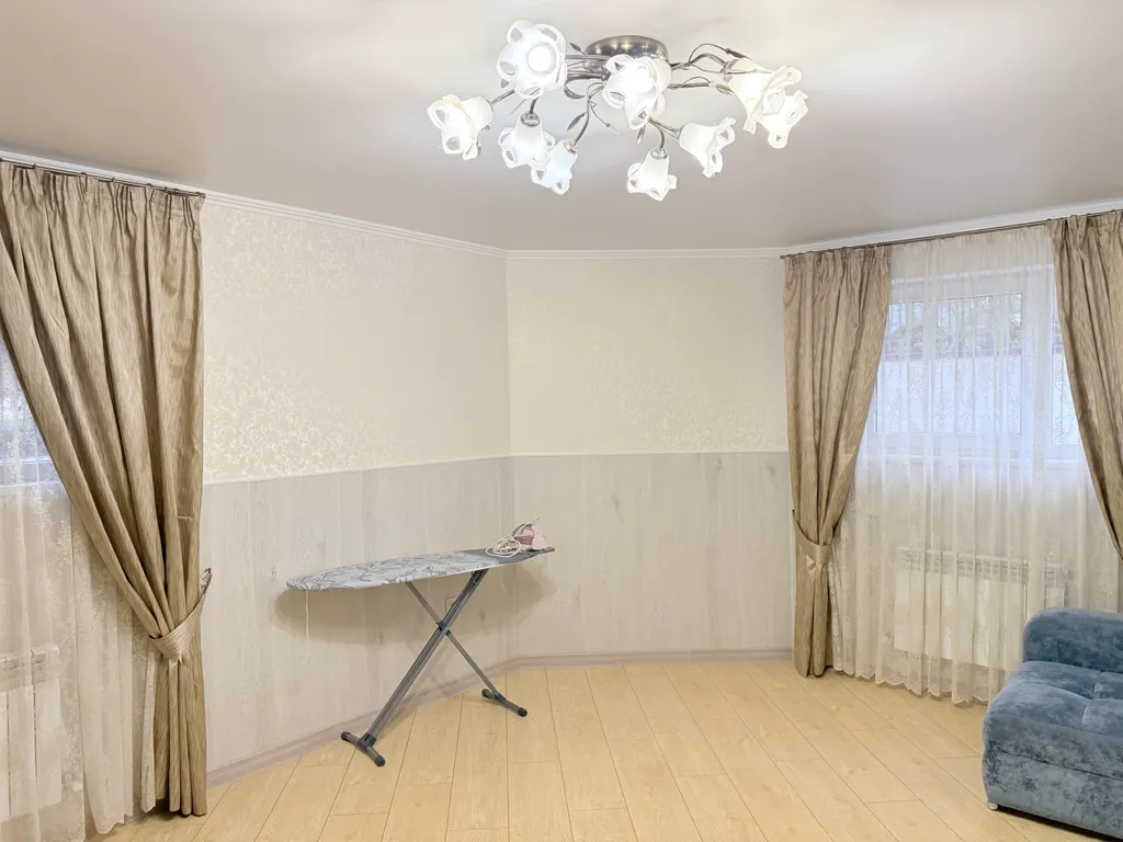 Квартира двухкомнатная на улице Майской, 73 м², Ессентуки — фото 14