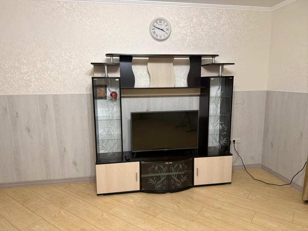 Квартира двухкомнатная на улице Майской, 73 м², Ессентуки — фото 16