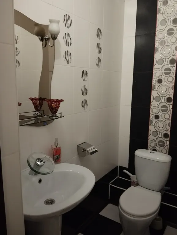 Квартира двухкомнатная на улице Плещеевской, 65 м², Переславль-Залесский — ванная комната, фото 3