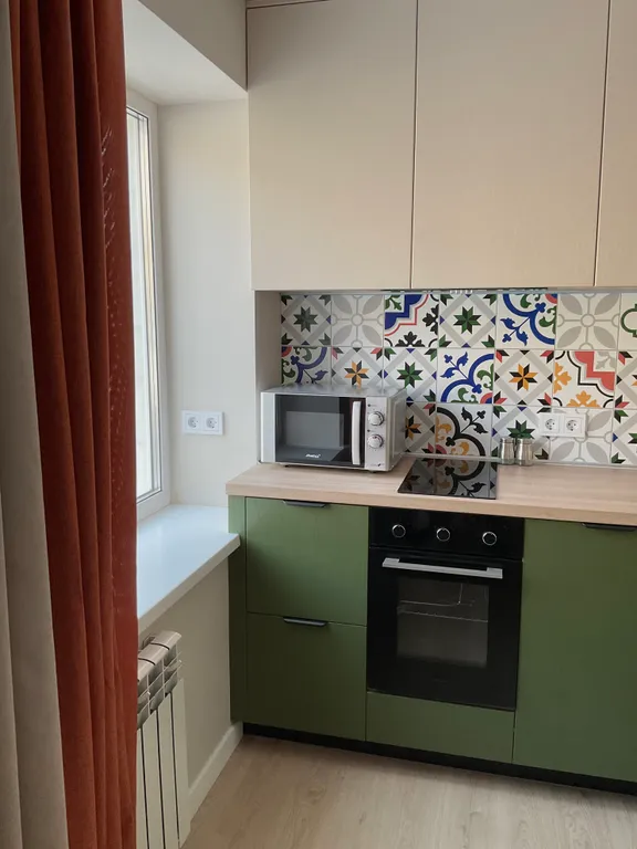 Квартира двухкомнатная в Фрунзенском, 47 м², Владивосток — кухня, фото 5