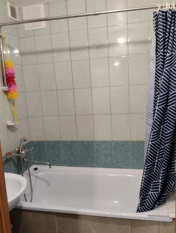 Квартира однокомнатная в Дзержинском, 35 м², Волгоград — ванная комната, фото 2
