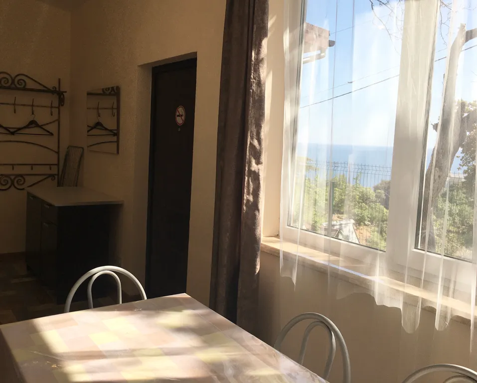 Дом 5-местный на улице Алексеи Ганского, 50 м², Симеиз — фото 15