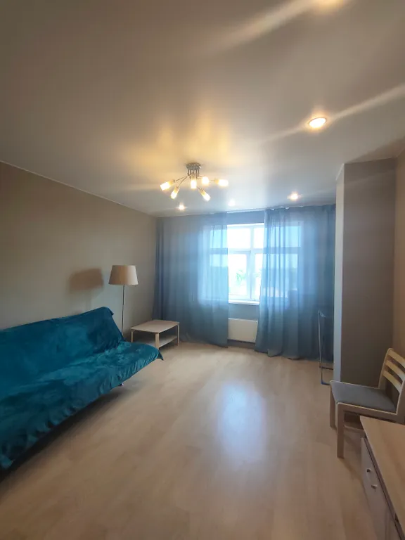 Квартира трёхкомнатная на улице Коммунальной, 79 м², Псков — спальня, фото 3