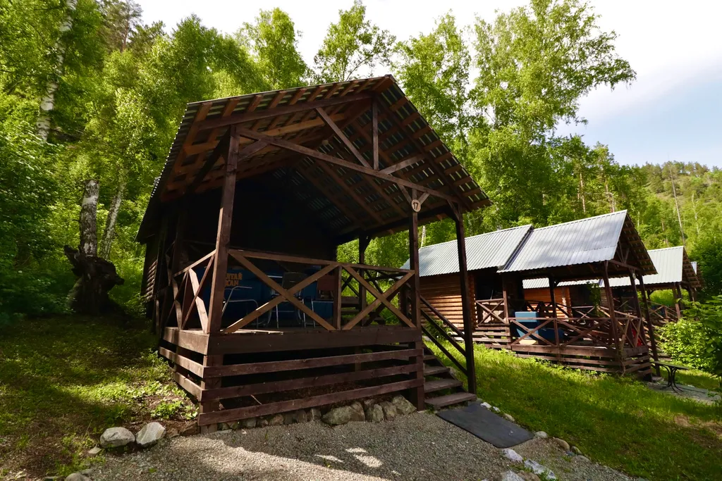 Четырёхместный номер дом комфорт плюс — Красный камень, фото 1 из 5