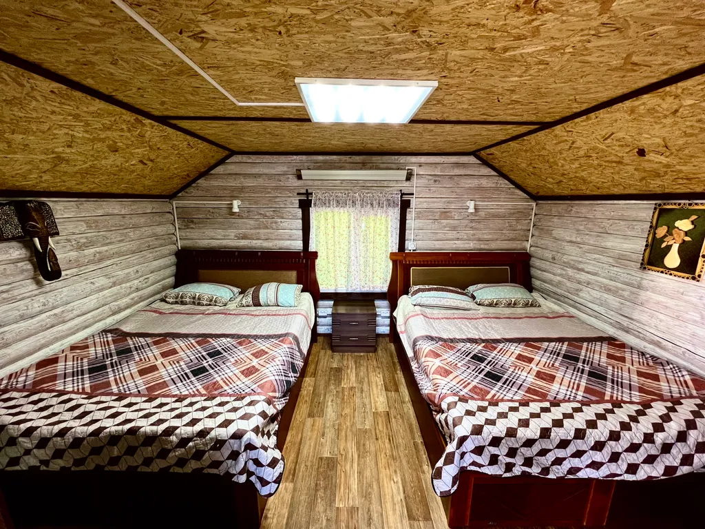 Четырёхместный номер дом комфорт плюс — Красный камень, фото 3 из 5