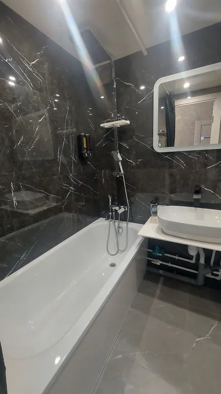 Квартира трёхкомнатная на проспекте Машиностроителее, 70 м², Ярославль — ванная комната, фото 2