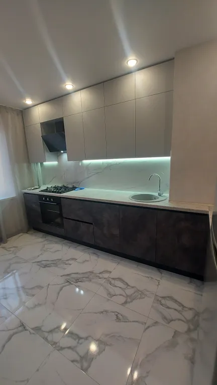 Квартира трёхкомнатная на проспекте Машиностроителее, 70 м², Ярославль — кухня