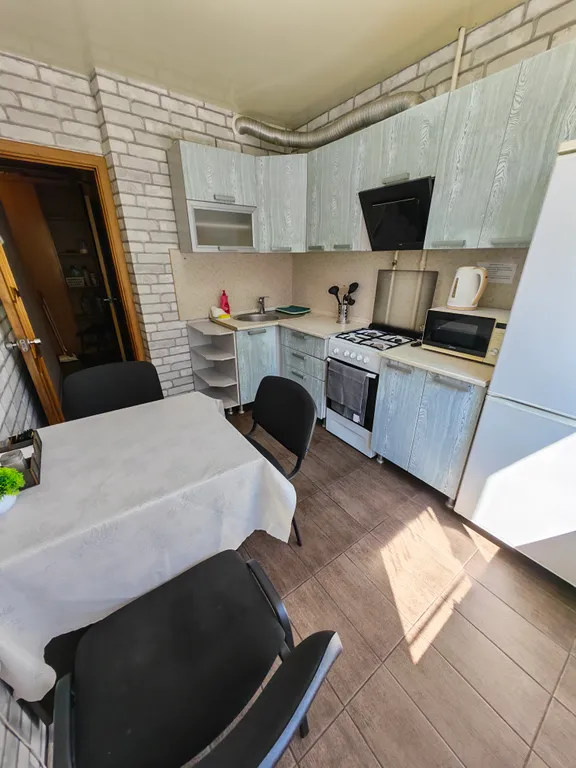 Квартира двухкомнатная на улице Чехова, 51 м², Таганрог — фото 11