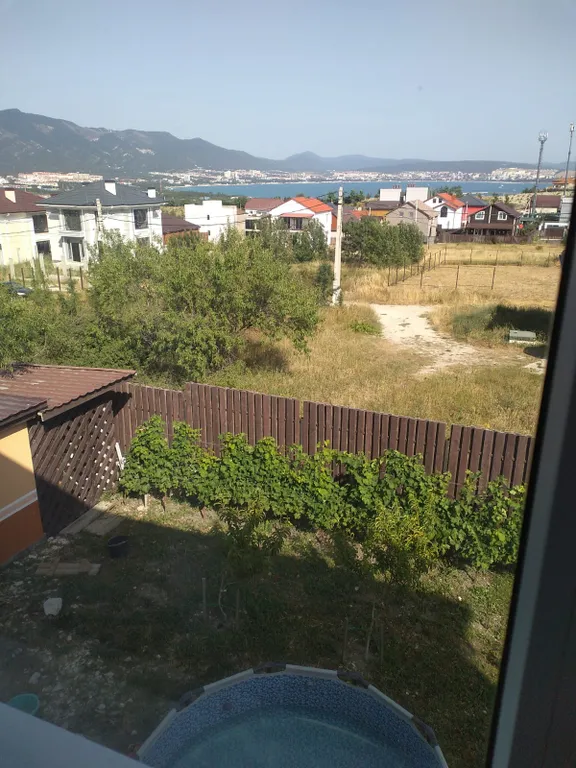 Коттедж 8-местный в микрорайоне Персиковом саде, 120 м², Геленджик — фото 11