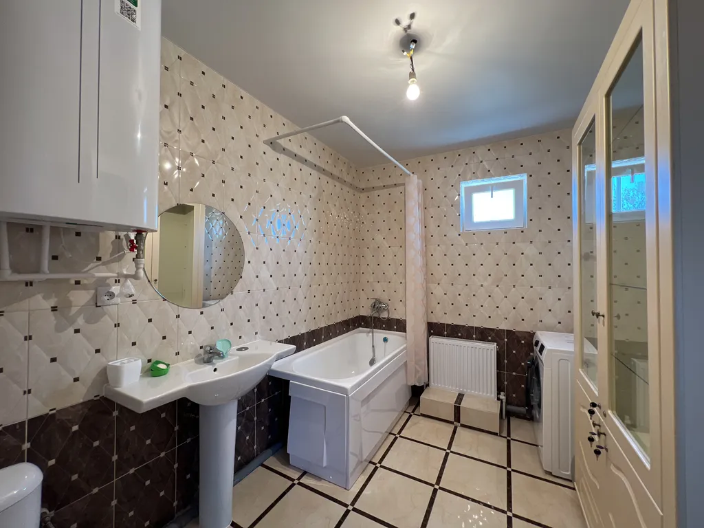 Коттедж 8-местный в микрорайоне Персиковом саде, 120 м², Геленджик — фото 21
