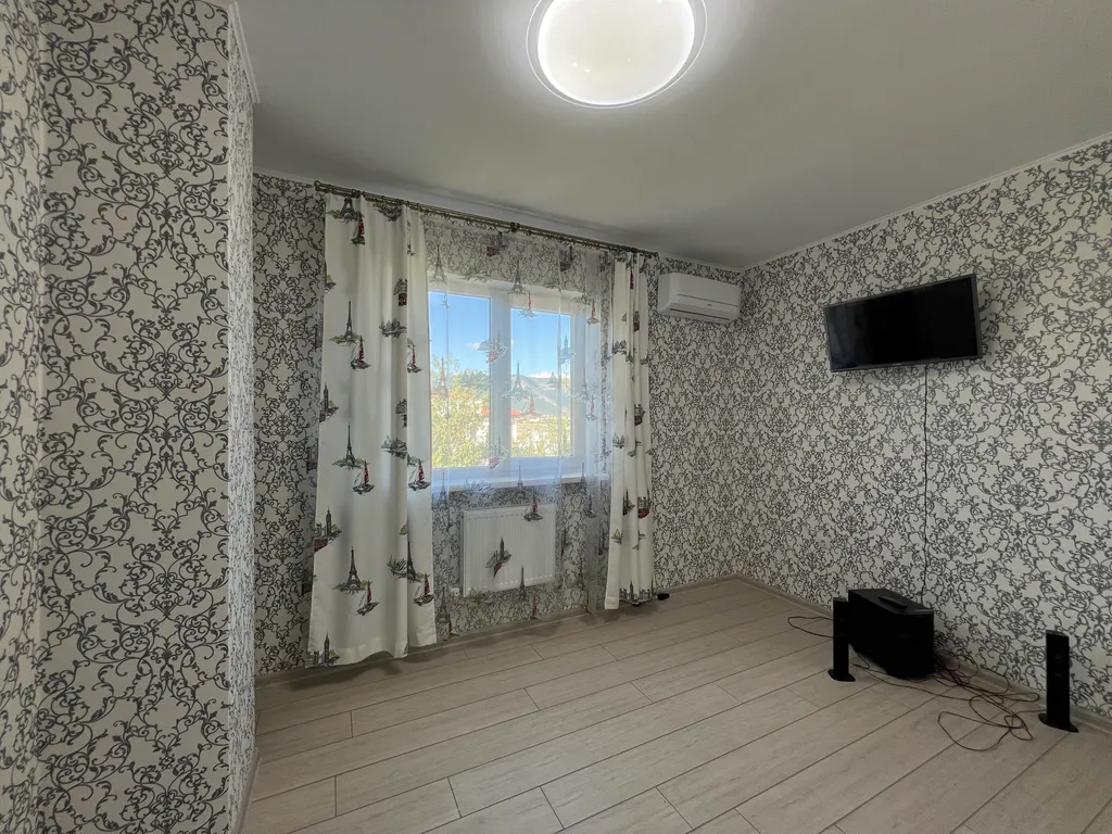 Коттедж 8-местный в микрорайоне Персиковом саде, 120 м², Геленджик — фото 22