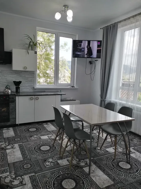 Коттедж 8-местный в микрорайоне Персиковом саде, 120 м², Геленджик — фото 7