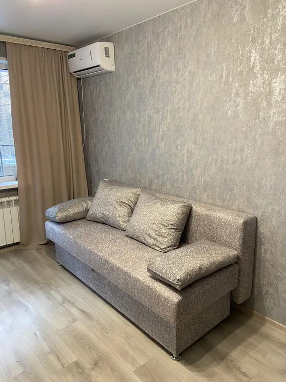 Квартира однокомнатная в Ленинском, 35 м², Владивосток — спальня, фото 2