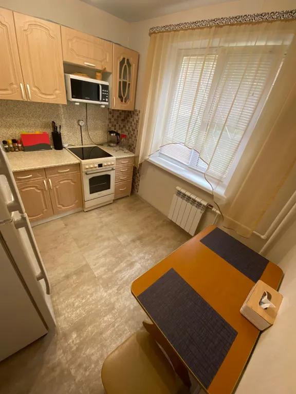 Квартира однокомнатная в Ленинском, 35 м², Владивосток — кухня